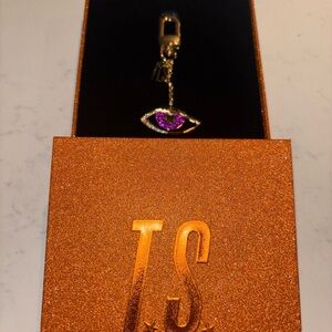 Taylor Swift violet eye charm key chain with box